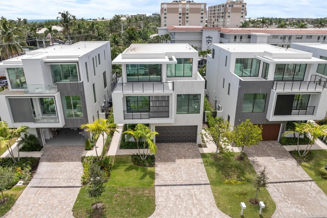 Photo of 1068 Del Harbour Drive