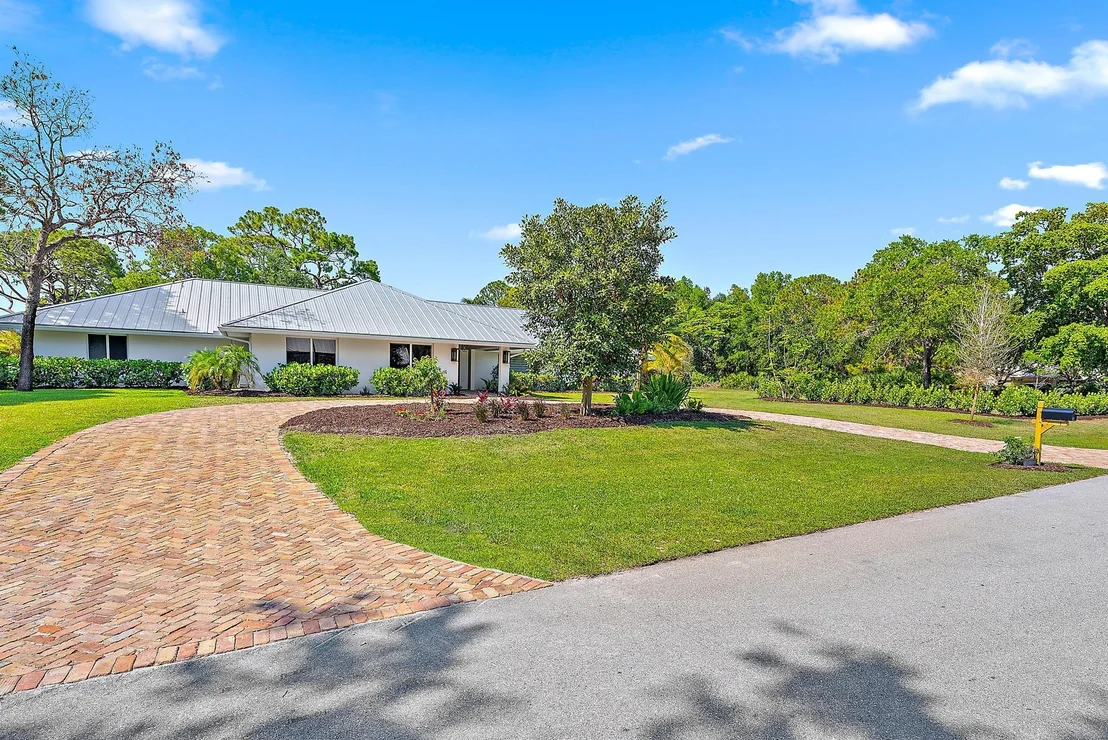 Photo of 6799 Imperial Woods Road