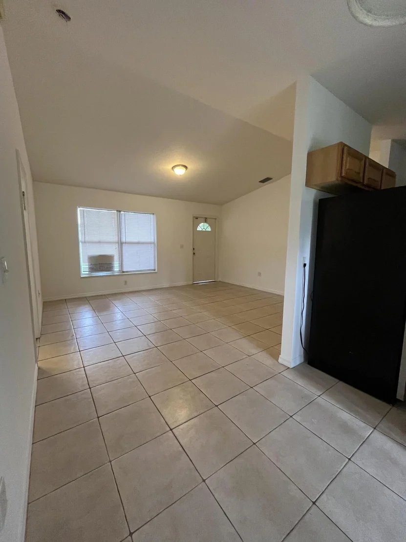 Photo of 3509 NW 38th Avenue