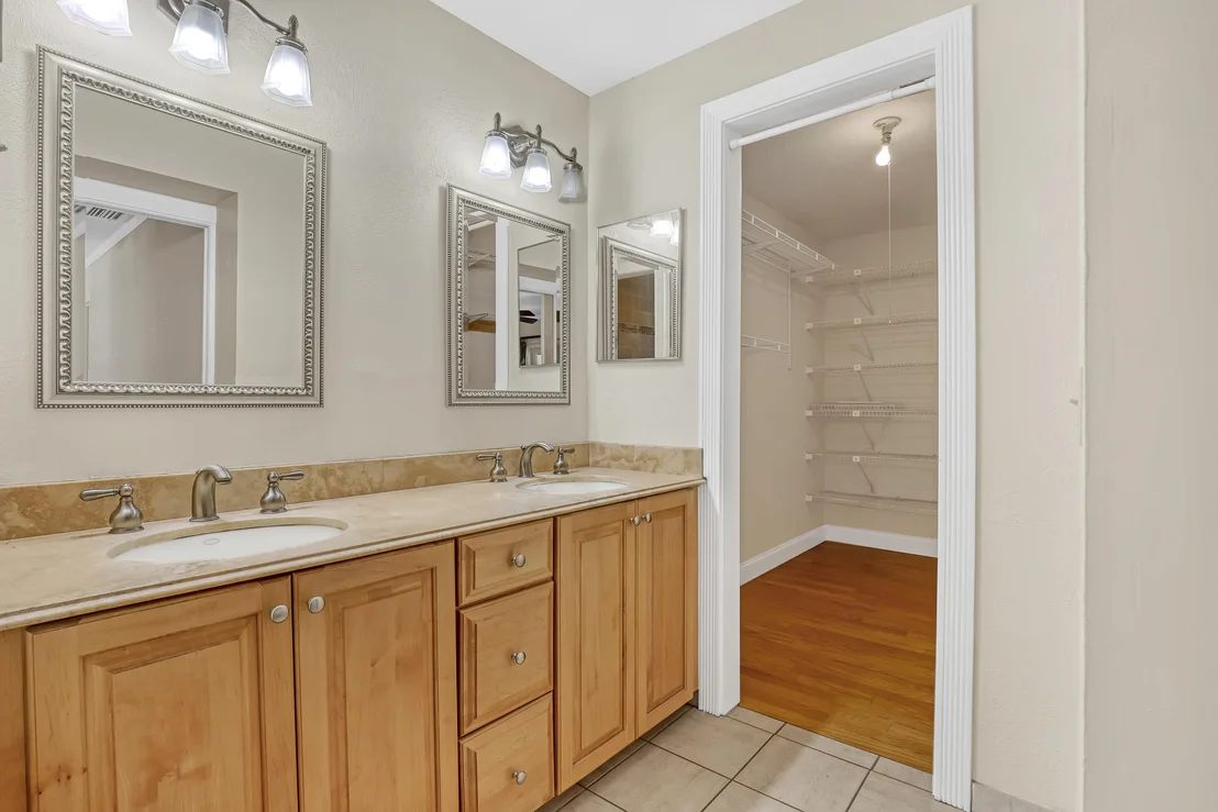 Photo of 2288 Windsor Road