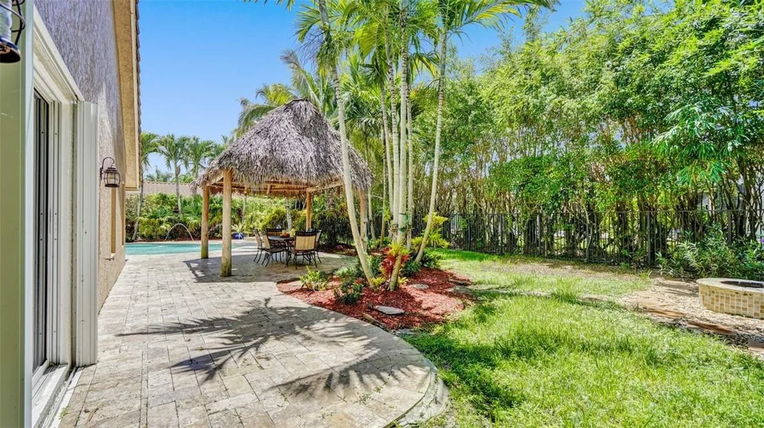Photo of 475 Sabal Way