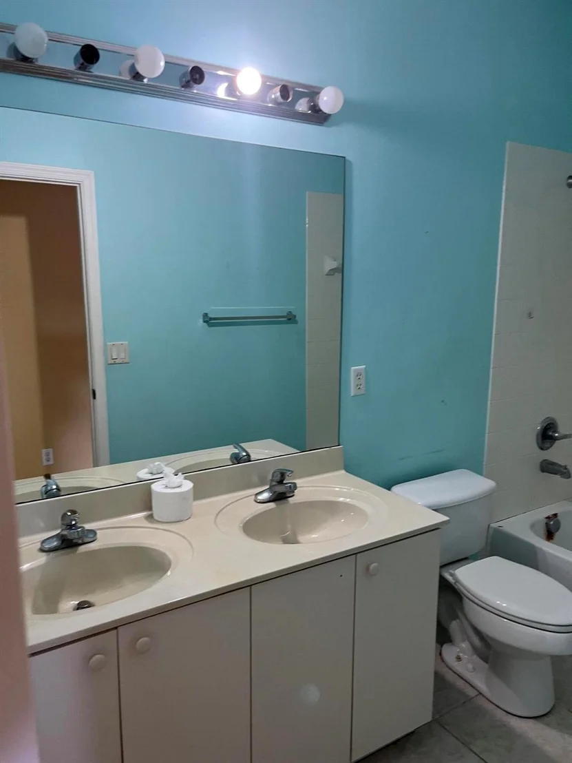 Photo of 6110 46th Lane