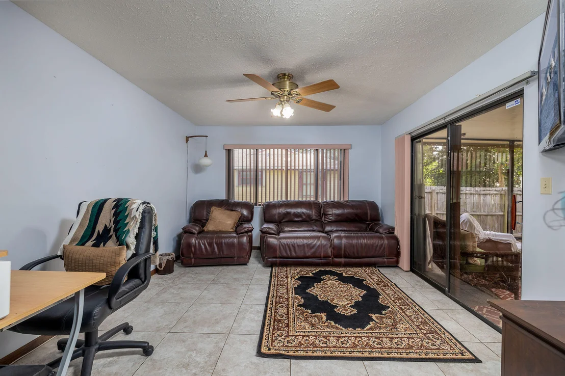 Photo of 8005 Lakeside Way