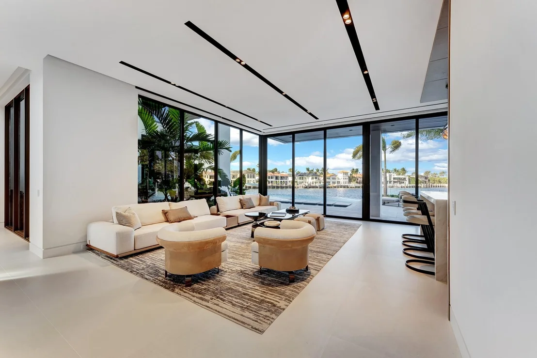 Photo of 829 Orchid Drive