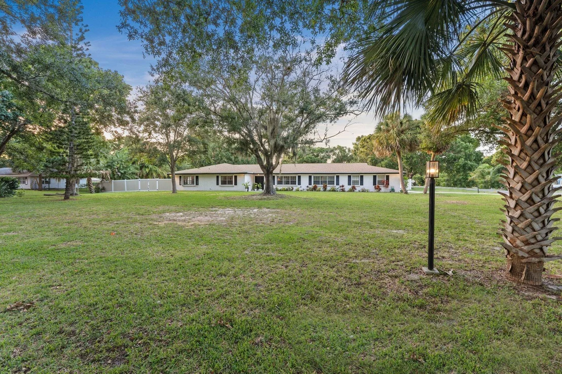 Photo of 2900 Grove Drive