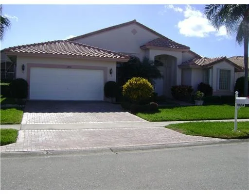 Photo of 6834 Treves