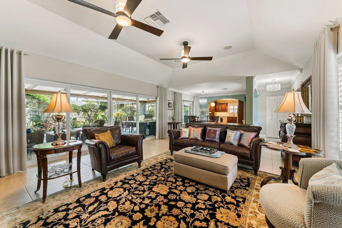 Photo of 230 Fairway W
