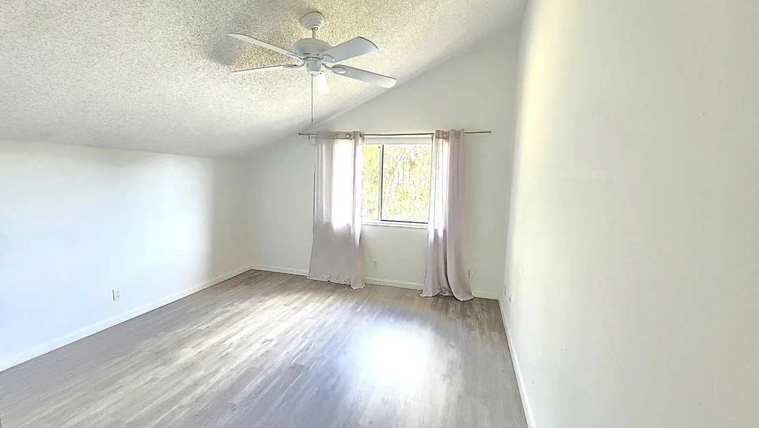 Photo of 82 Maplecrest Circle