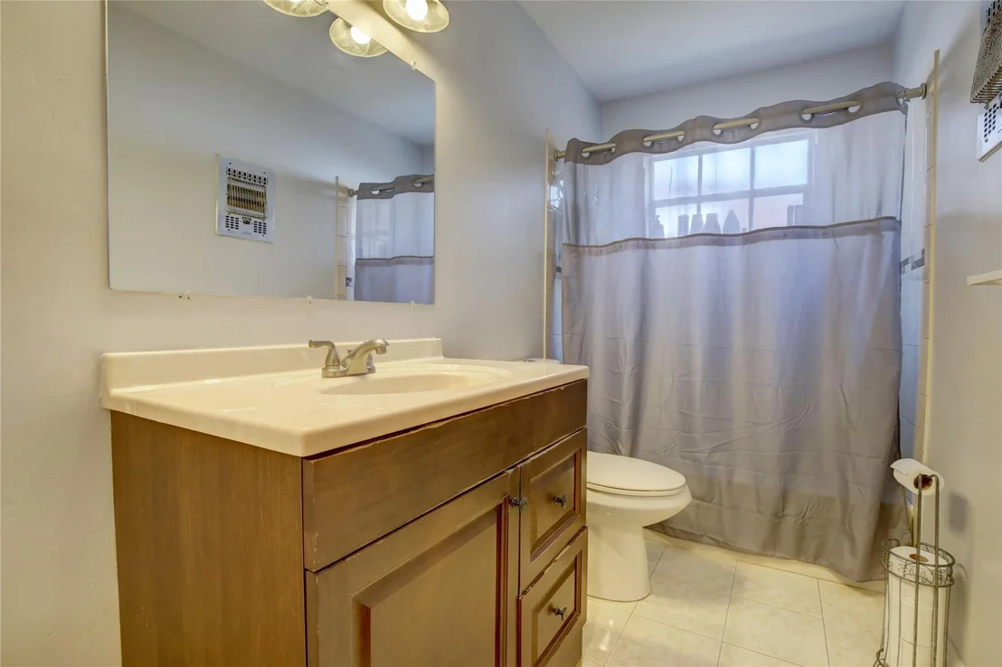Photo of 7141 Biltmore Boulevard