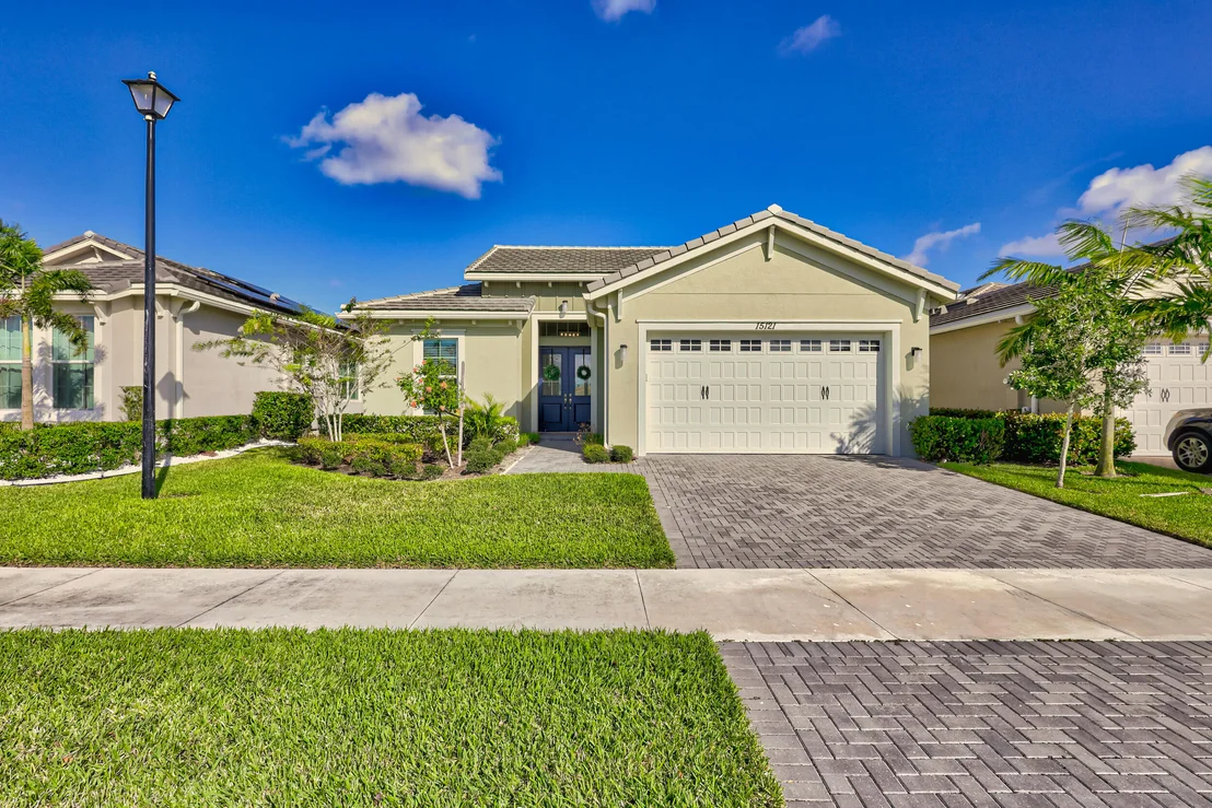 Photo of 15121 Goldfinch Circle