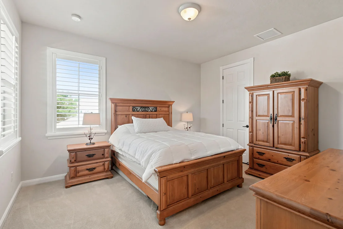 Photo of 2664 Greenway Drive