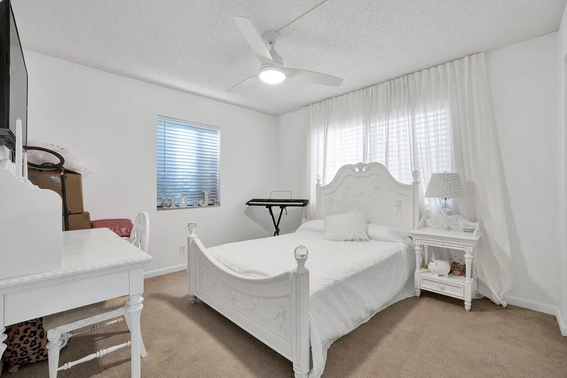 Photo of Unit 301 at 8000 Hampton Boulevard