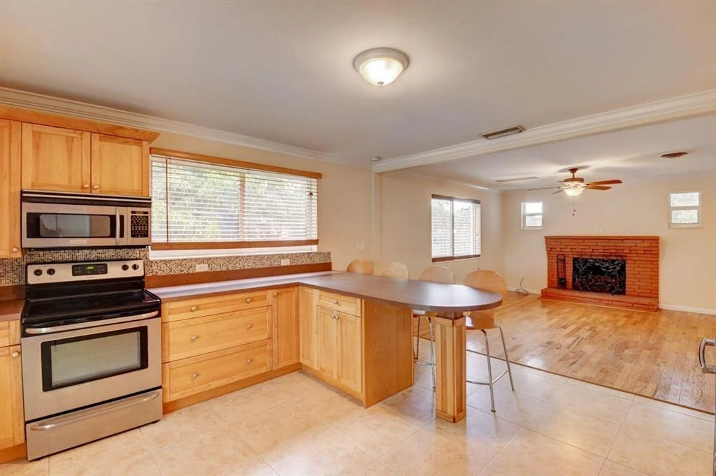 Photo of 15385 Monroe Road
