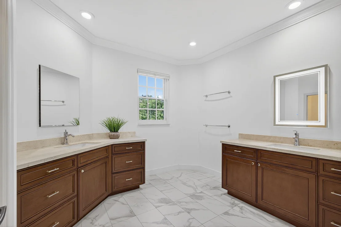Photo of 934 Augusta Pointe Drive