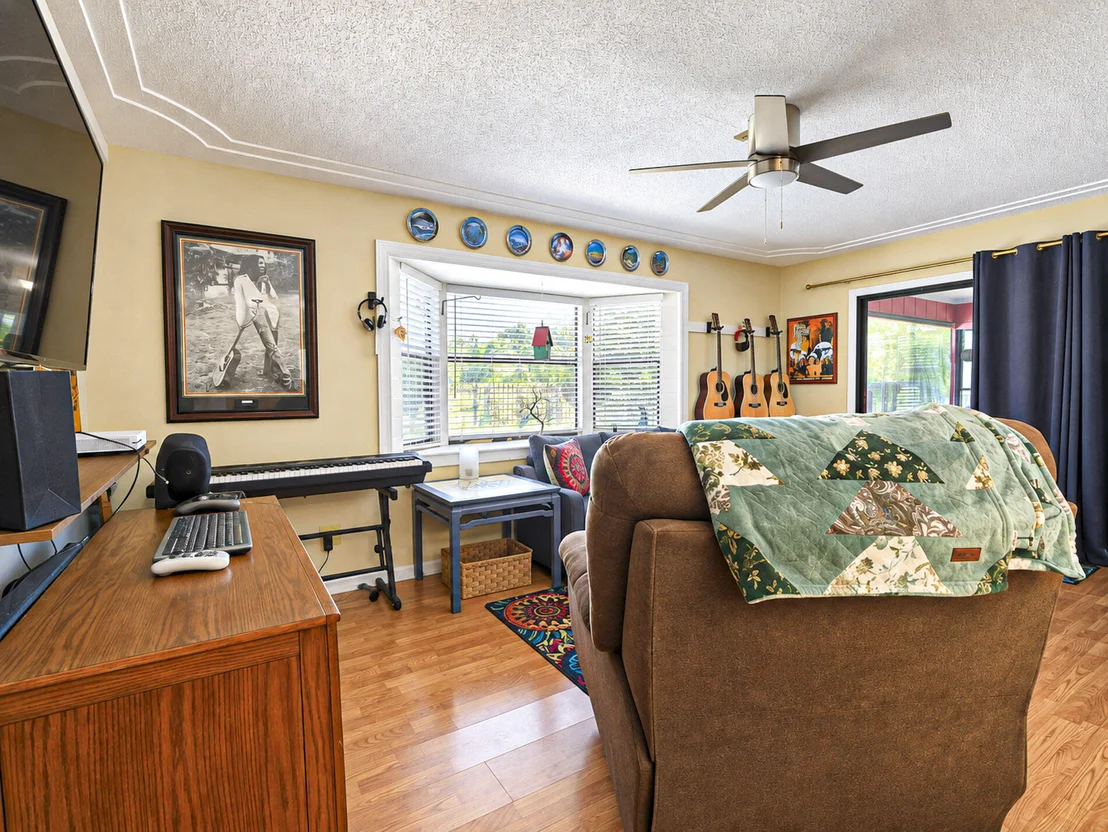 Photo of 436 Tunison Lane