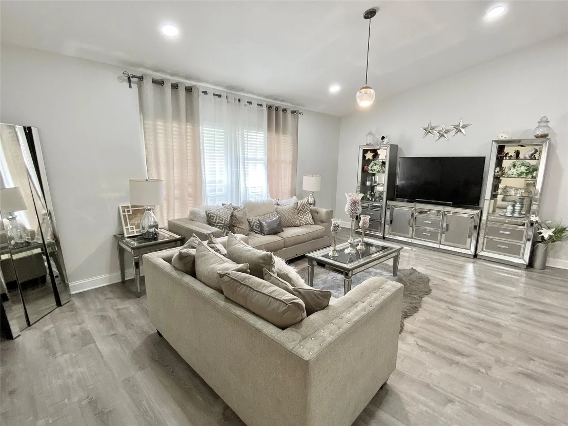 Photo of 9569 Richmond Circle
