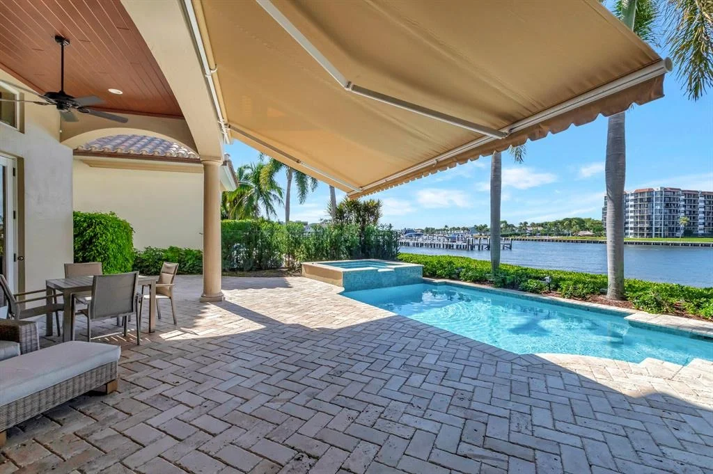 Photo of 4022 S Ocean Boulevard