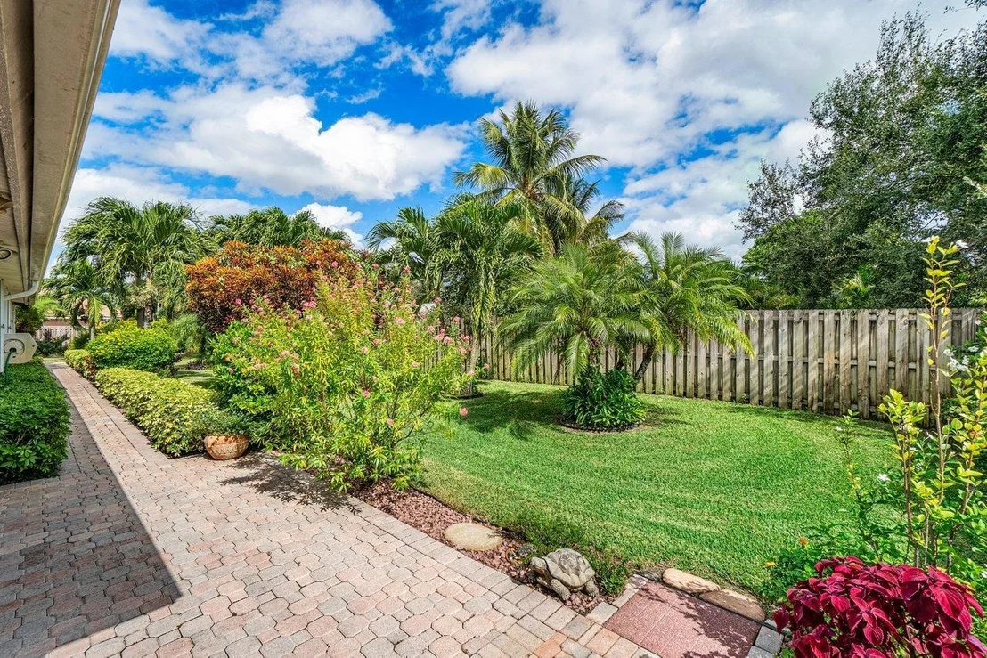 Photo of 5271 Grande Palm Circle