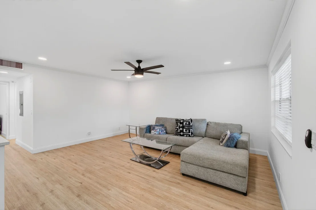 Photo of 449 Normandy J