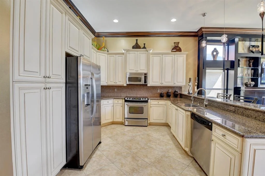 Photo of 7204 Twin Falls Drive