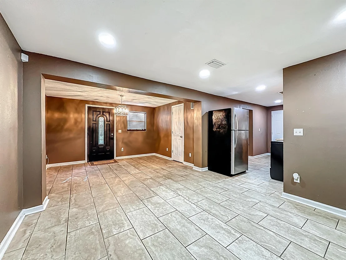 Photo of 2842 Lucoma Drive