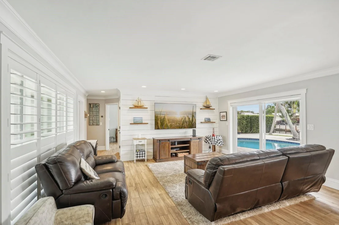 Photo of 130 SE 9th Street