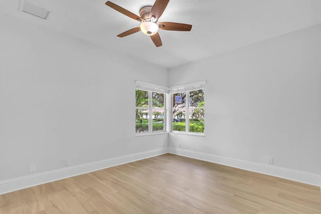 Photo of 18517 SE Heritage Drive