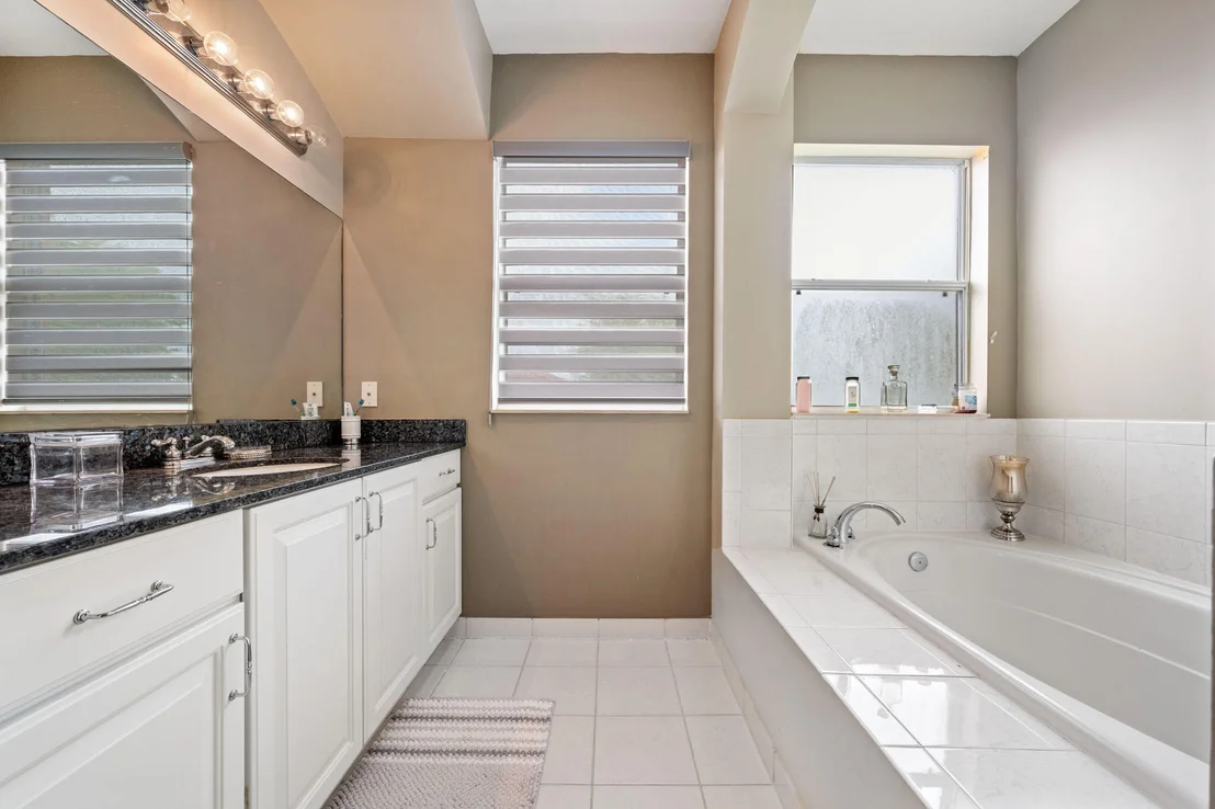 Photo of 658 Cresta Circle