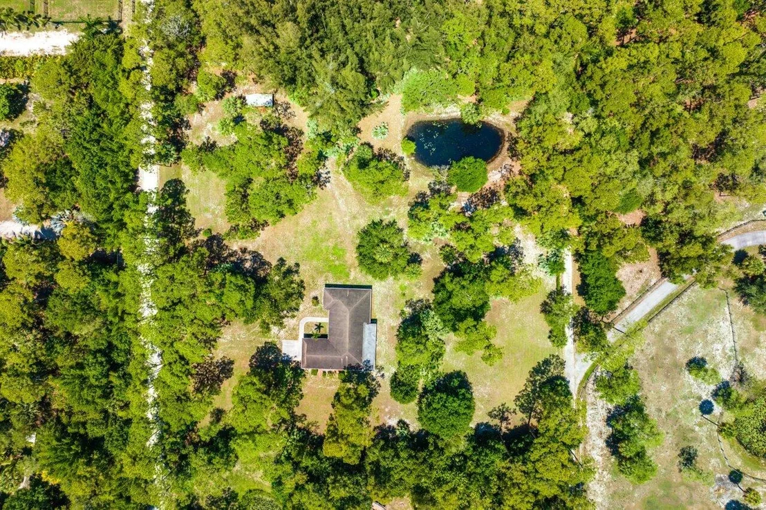 Photo of 15094 Timberlane Place