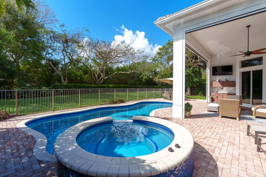 Photo of 8850 Valhalla Drive
