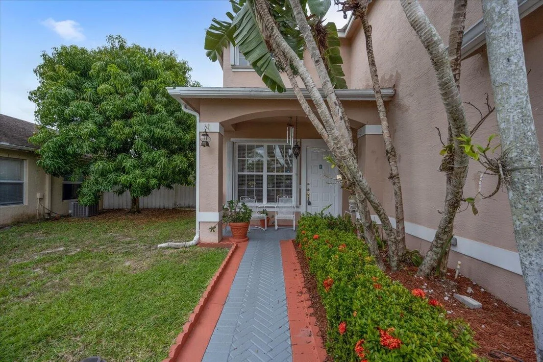 Photo of 1722 Sawgrass Circle