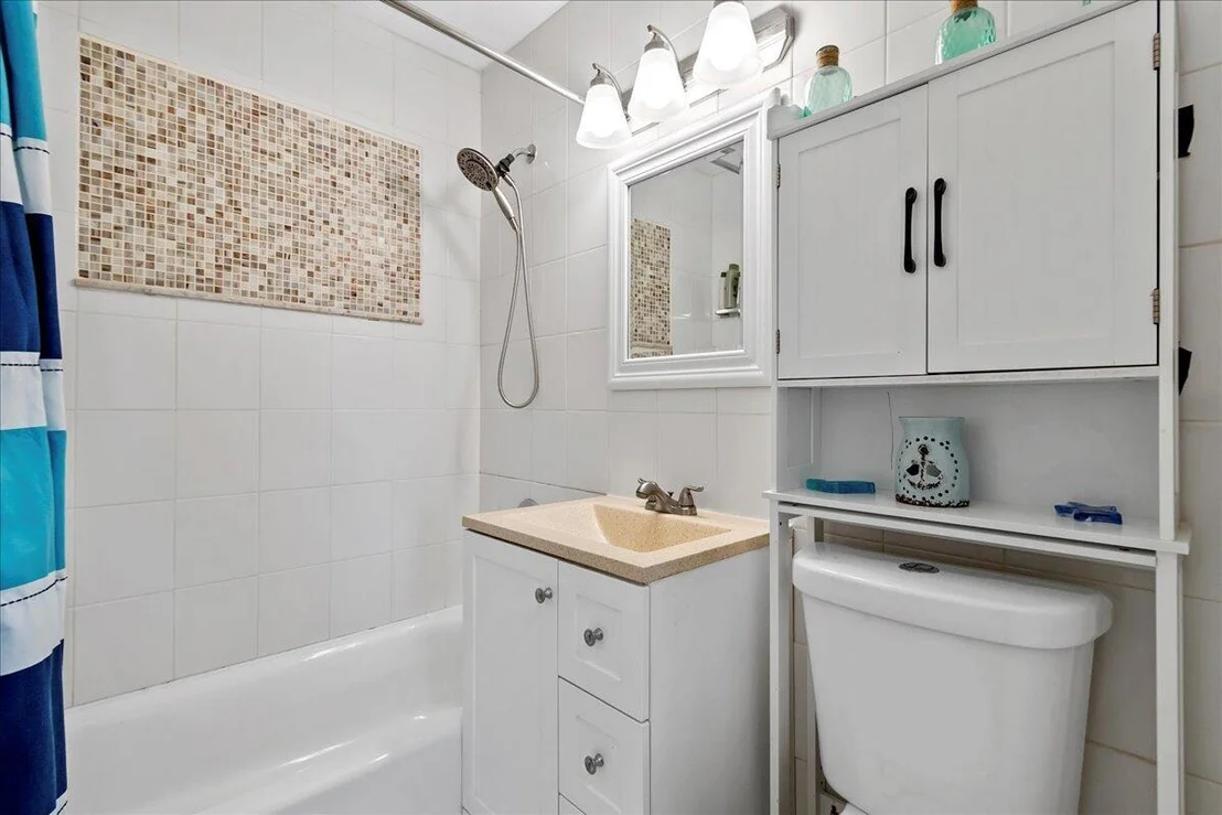 Photo of 237 W Browning Drive