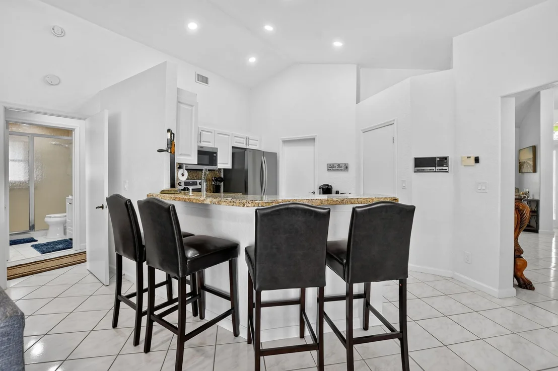 Photo of 703 AVOCET Road