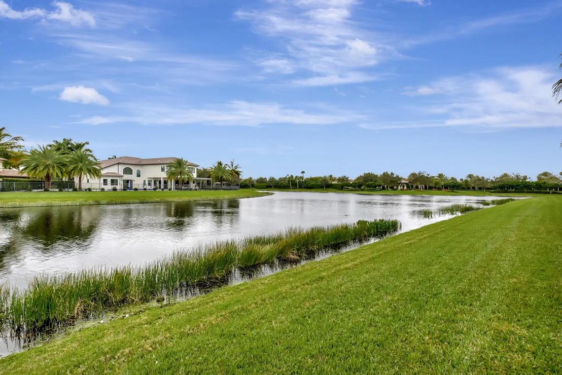 Photo of 16807 Pavilion Way
