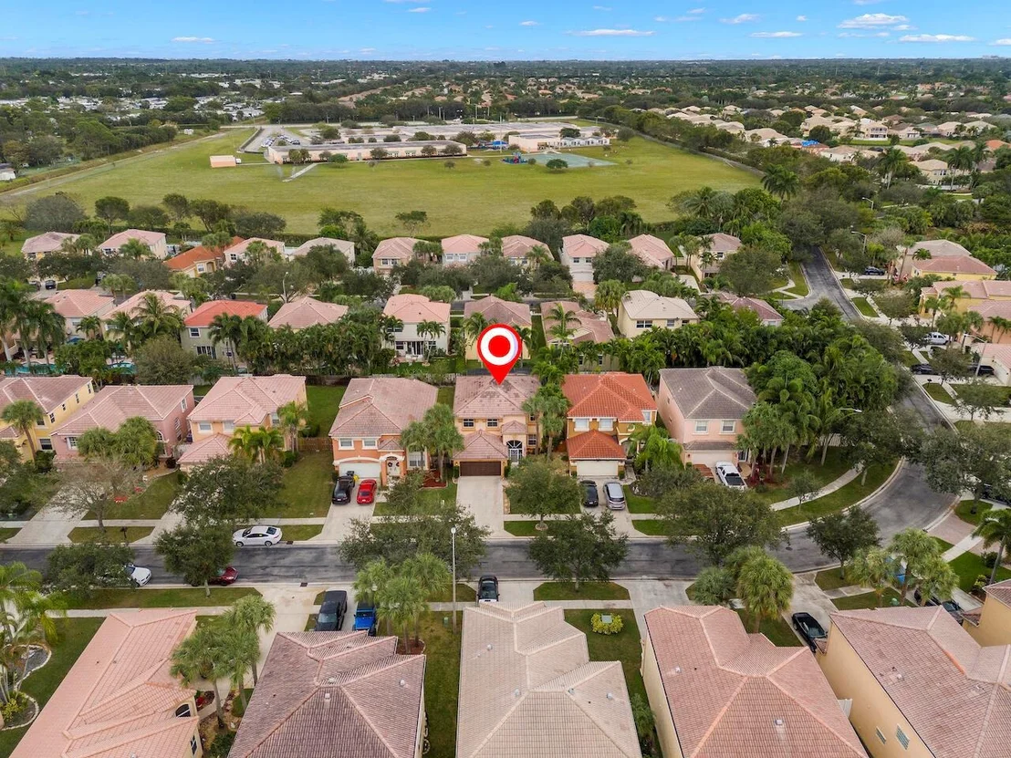Photo of 6089 Oak Bluff Way