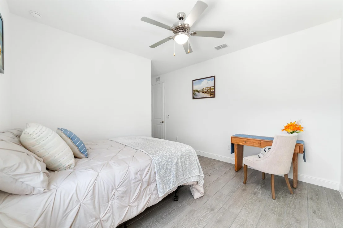 Photo of 6354 Arcadia Sq Square