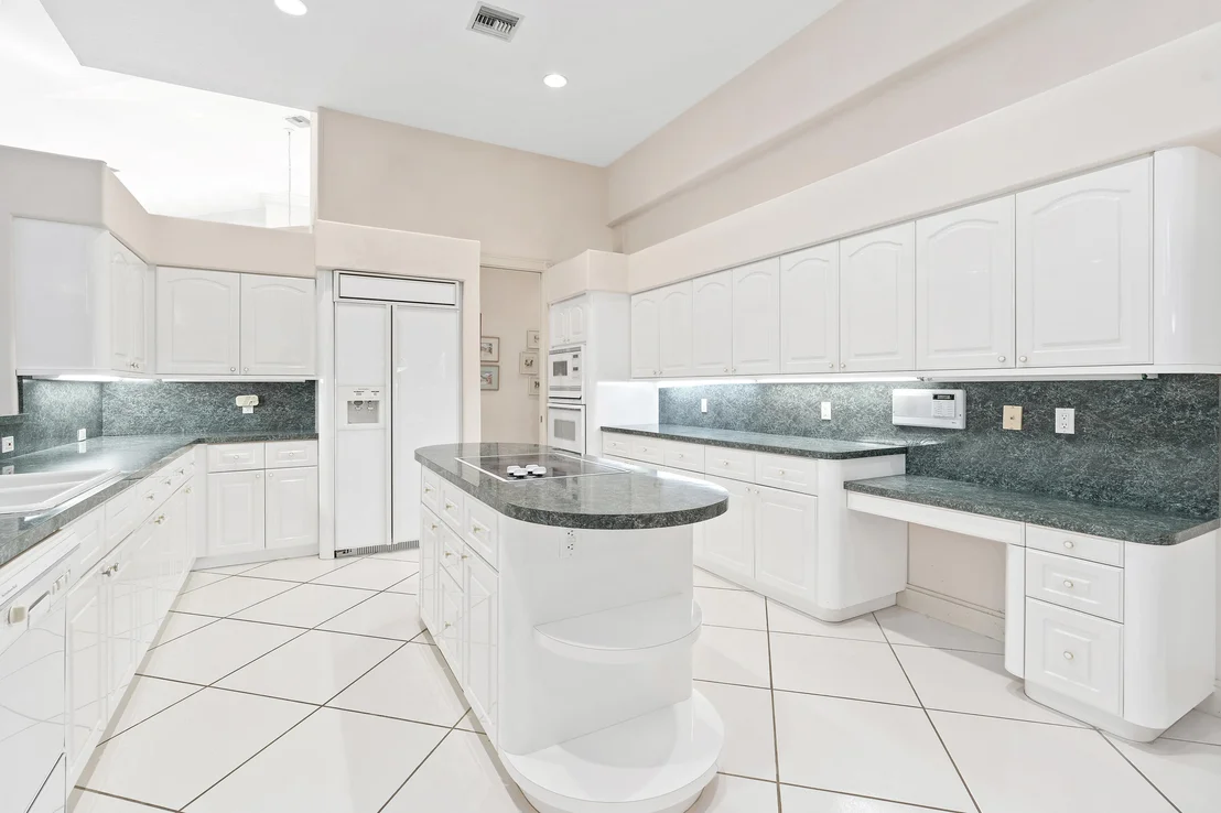 Photo of 540 Marbrisa Drive