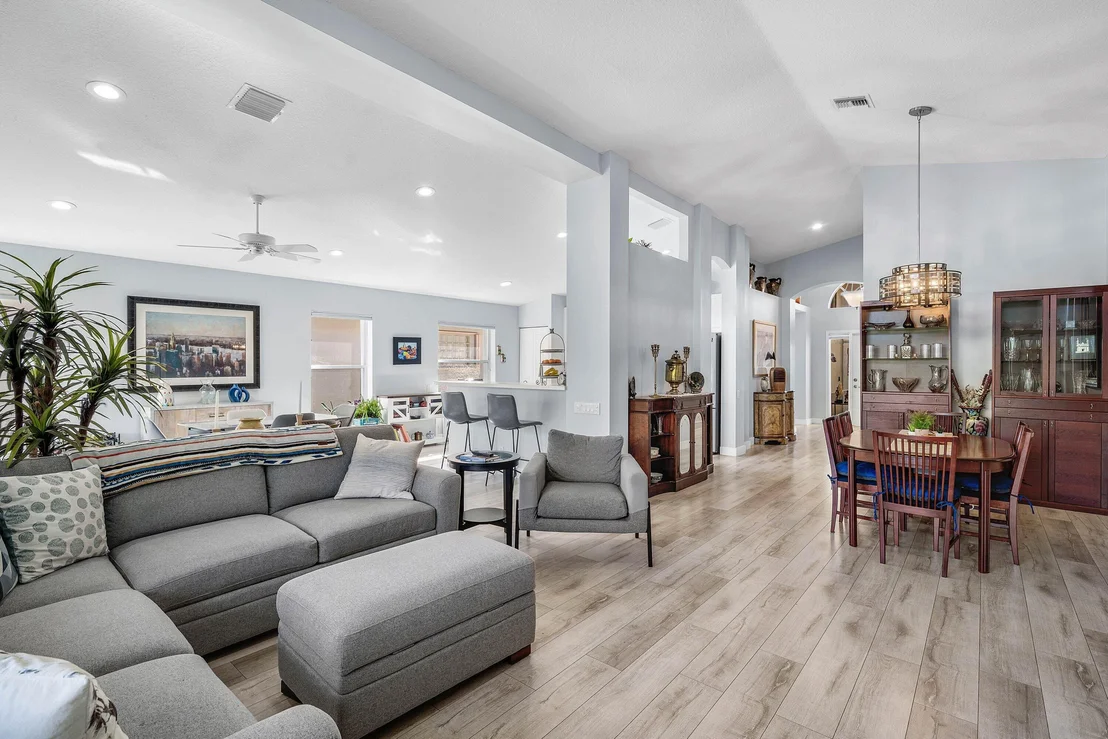 Photo of 7182 HAVILAND Circle