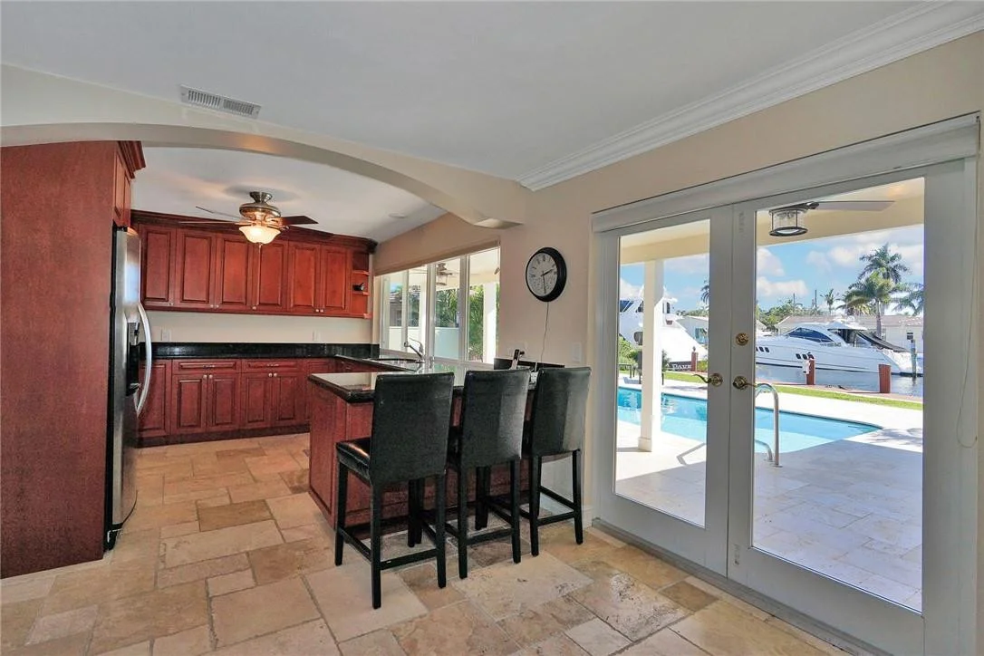 Photo of 1030 NE 27th Way