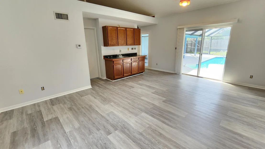 Photo of 18335 Flagship Circle
