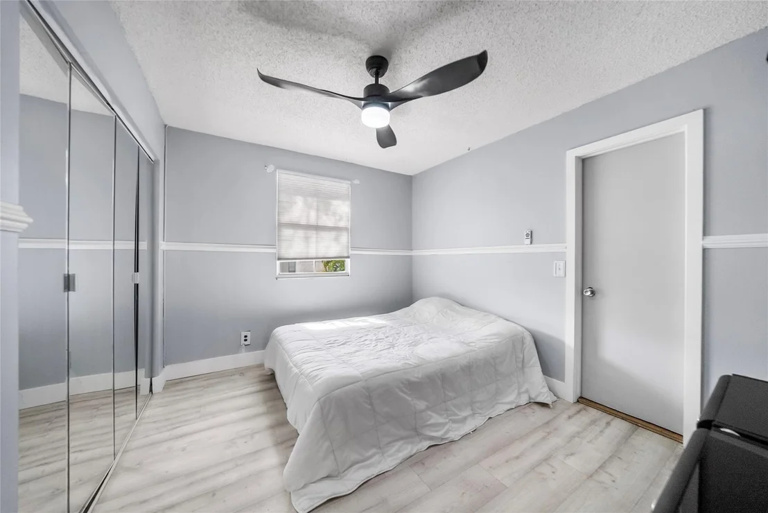 Photo of 6652 Bayfront Drive