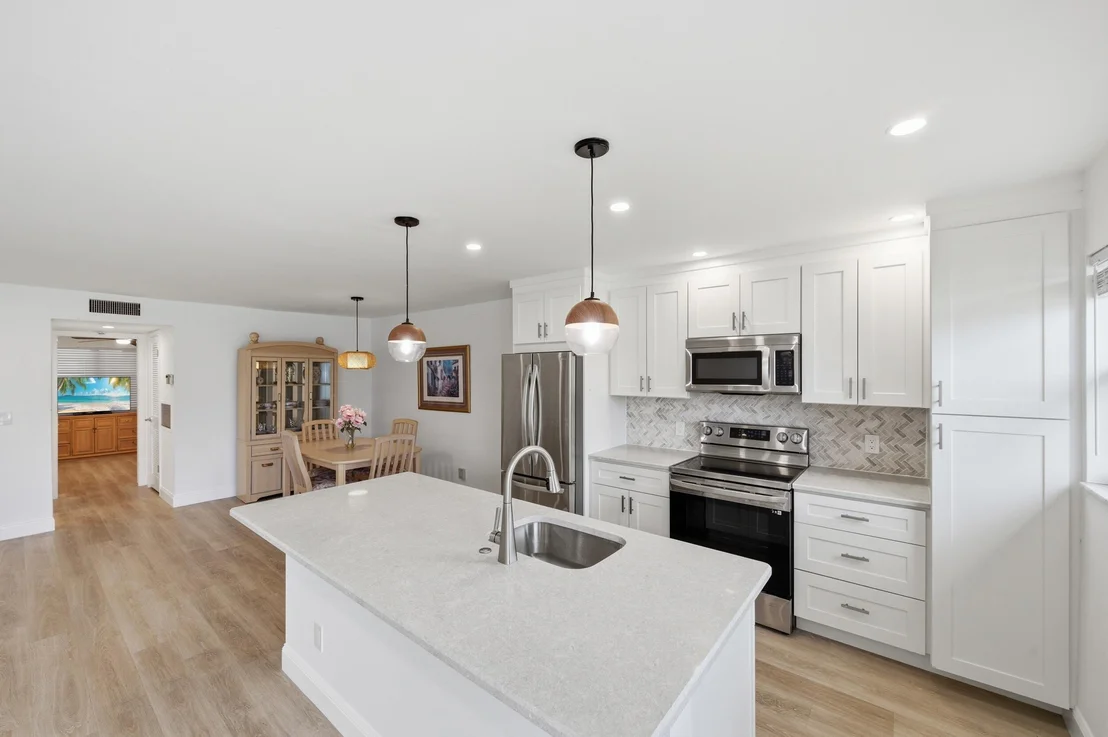 Photo of Unit B at 955 Circle Drive