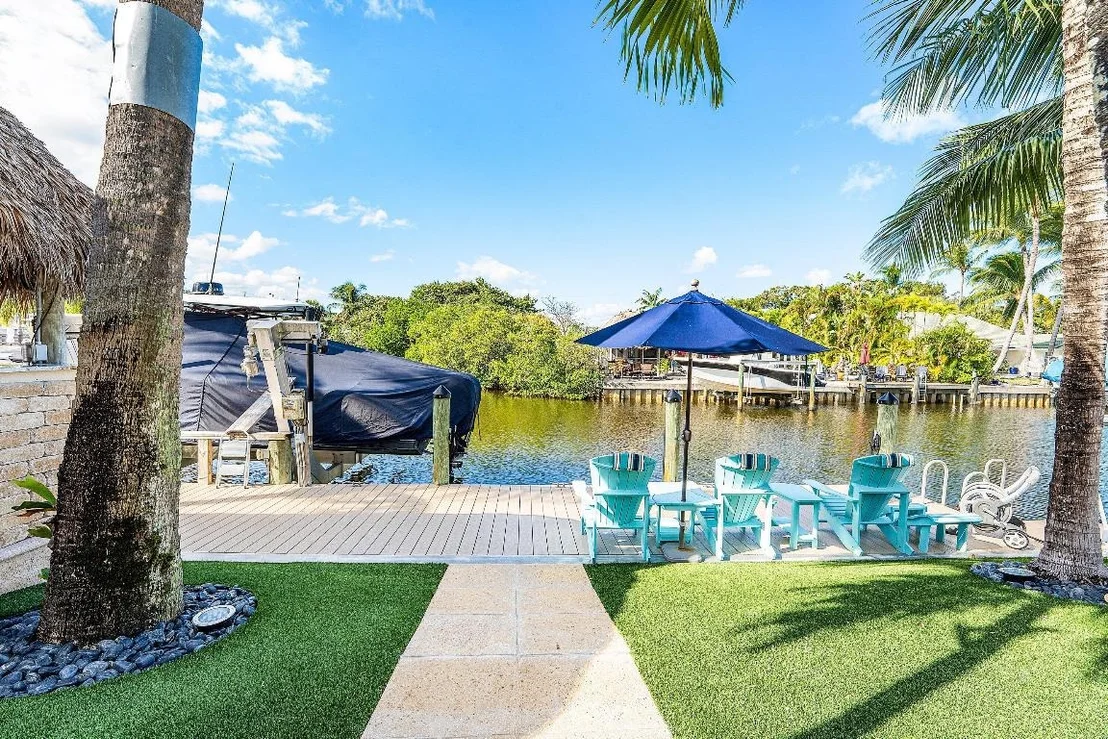 Photo of 906 Dolphin Drive