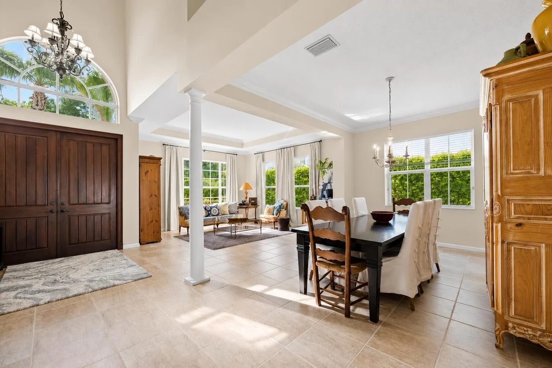 Photo of 464 Oriole Lane