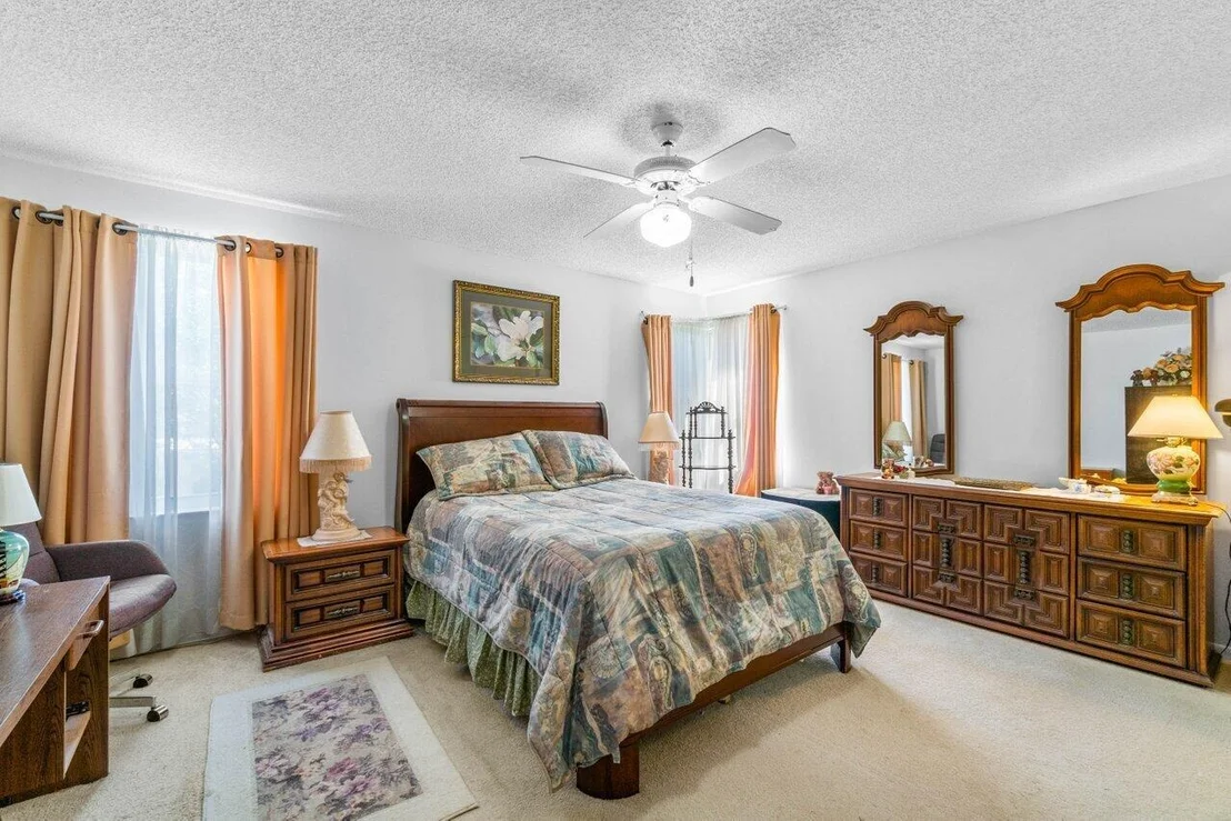 Photo of 7827 Oak Grove Circle
