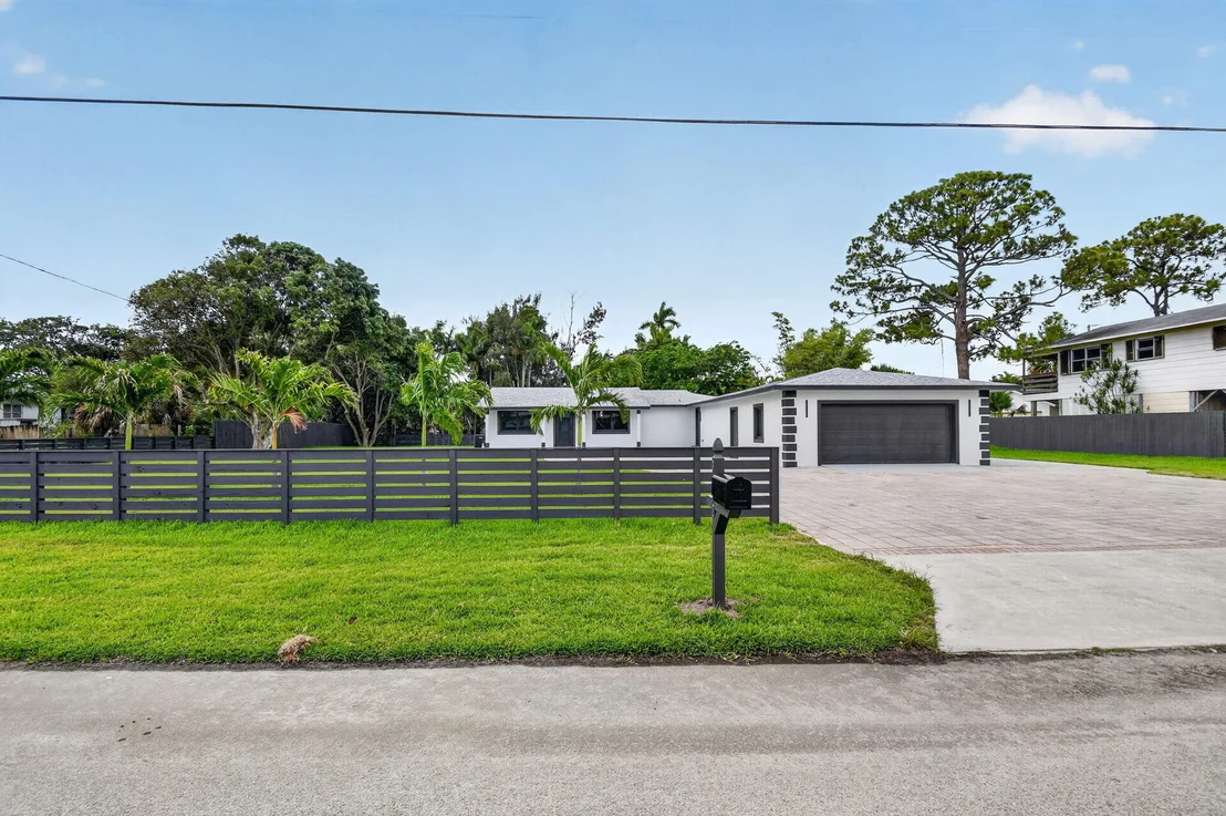 Photo of 3192 Riddle Road