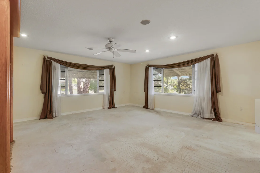 Photo of 142 2ND Street