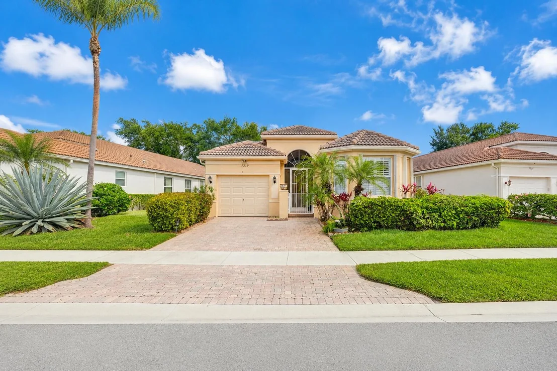 Photo of 7229 Cataluna Circle