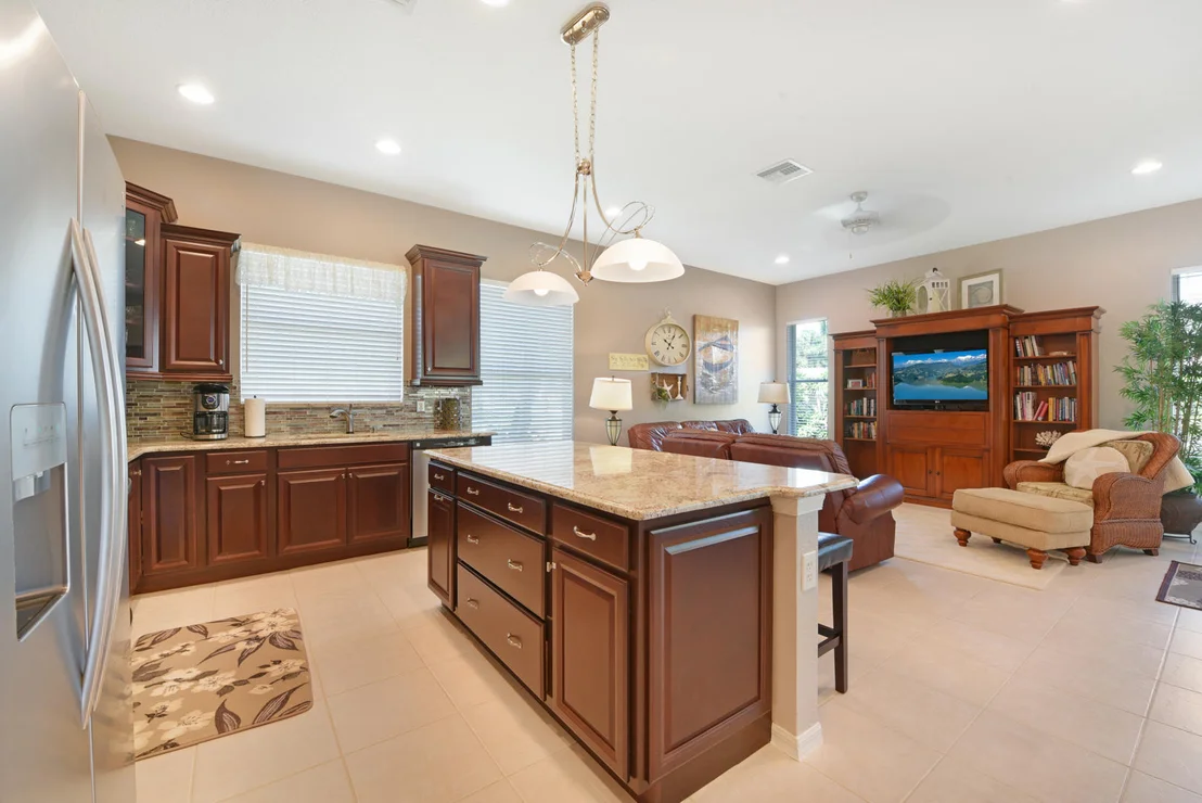Photo of 4405 Mariners Cove Drive