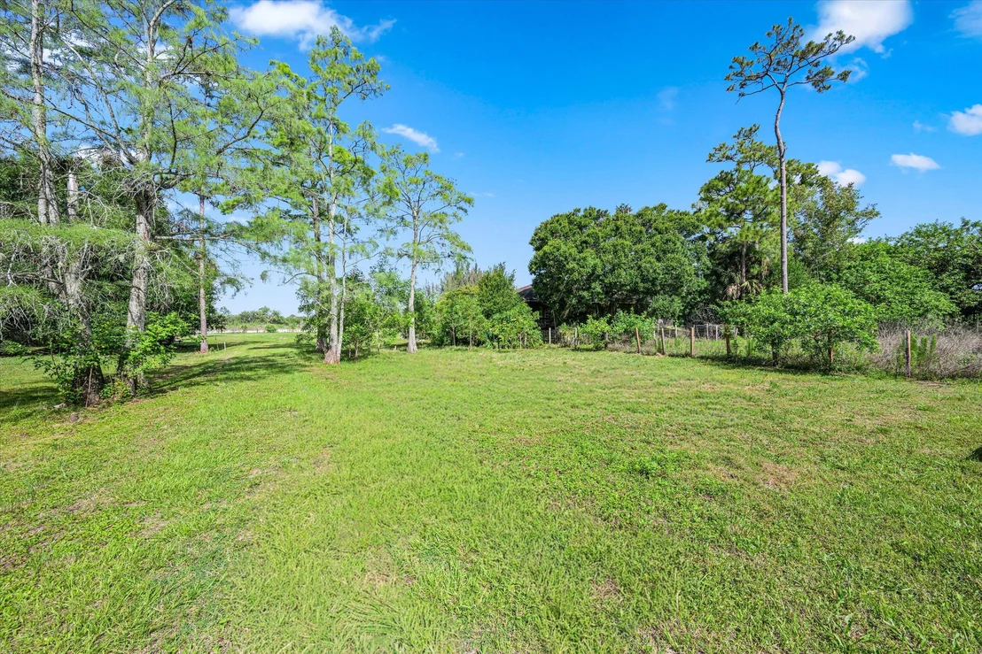 Photo of 1814 A Road